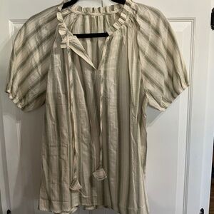 Women’s Size Large Top
